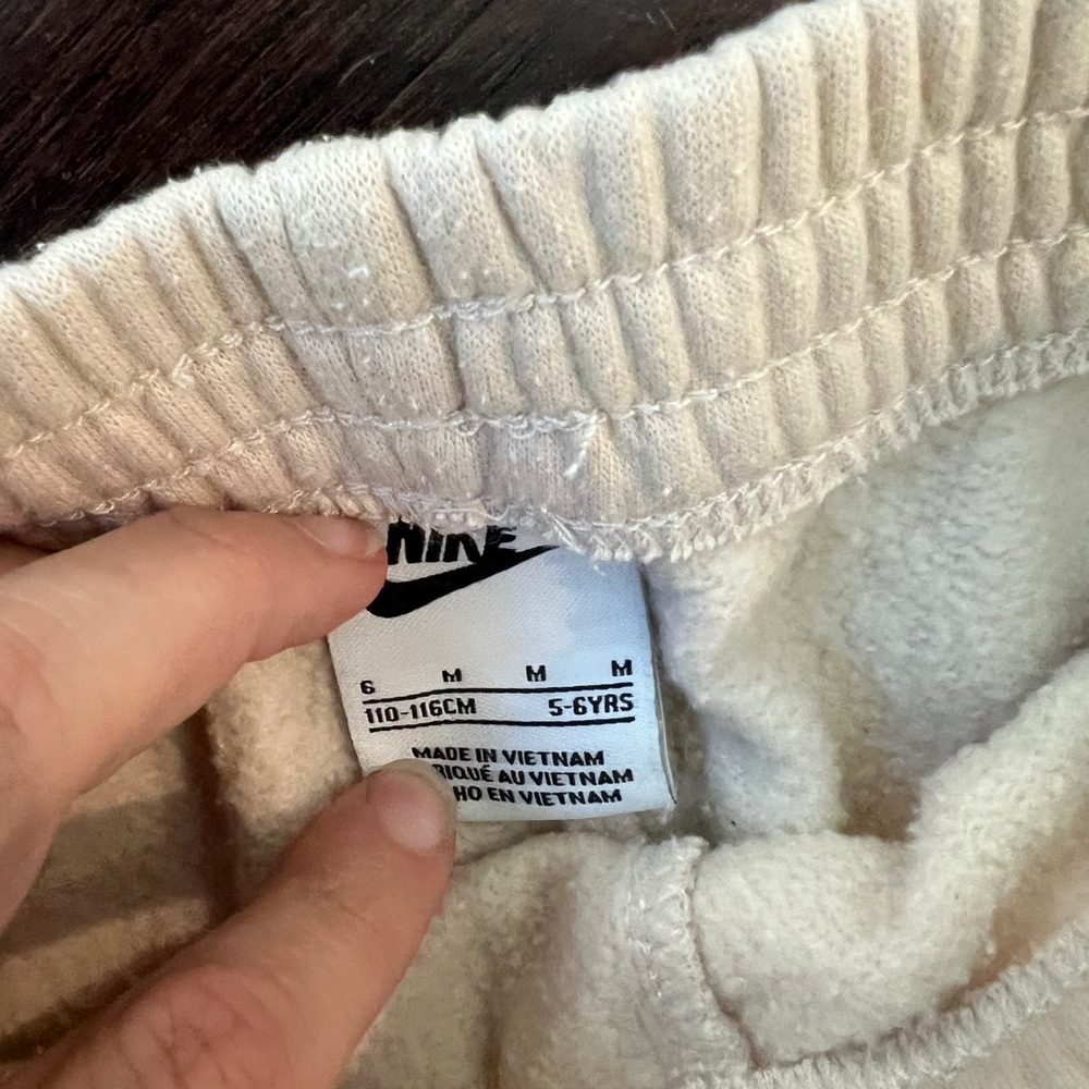 Nike Tan and White Matching Sweatpants Joggers Set - Picture 4 of 5